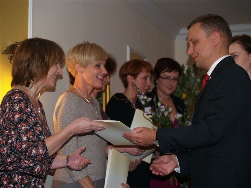 Dwudziestu czterech nauczycieli z gminy Wyszków otrzymało...