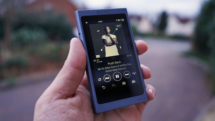 Walkman Sony - odtwarzacz plików MP3 o kształcie słynnego...