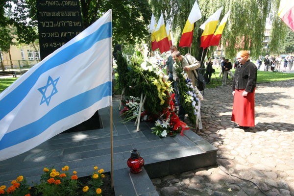 W tym roku na uroczystości nie dojechali m.in. przedstawiciele ambasady  Izraela w Polsce, nieliczna była też delegacja wyznaniowych gmin żydowskich.