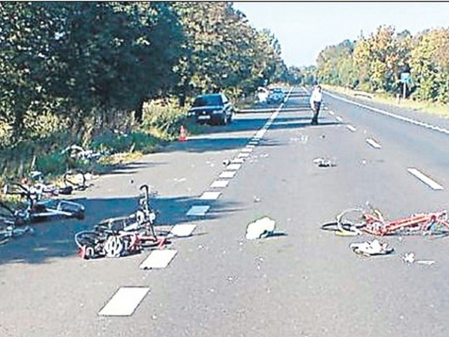 W wypadku w Żabowie zginęło dwóch rowerzystów.