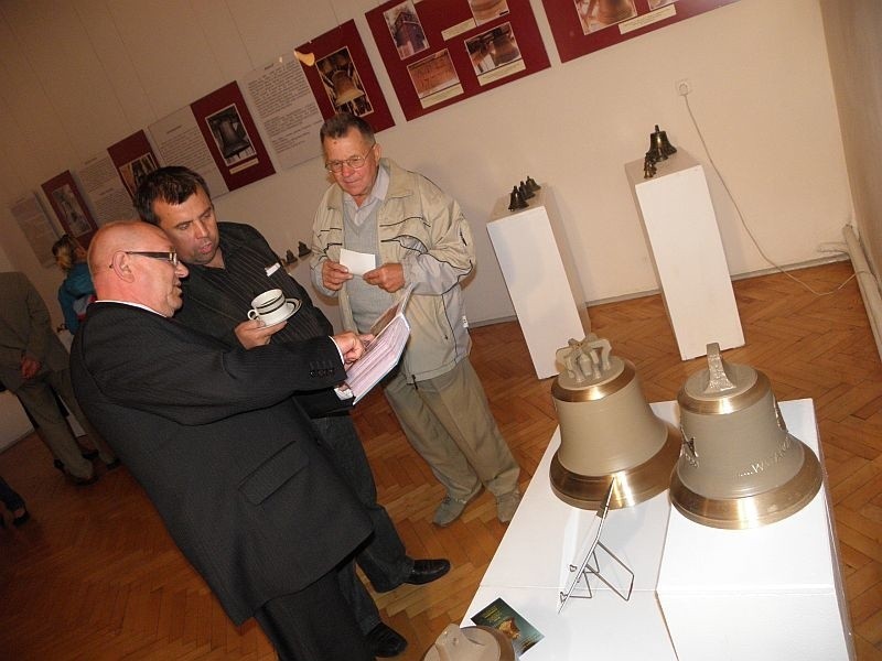 Kolekcja dzwonków w Chabsku 