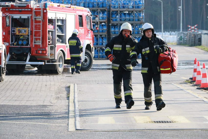 Wtorek 16 października. Nowa Niedrzwica. Ponad 60 strażaków w akcji. Gorące manewry w rozlewni gazu [WIDEO, ZDJĘCIA]