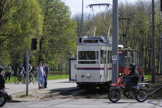 W Bydgoszczy w piękną majówkę można przejechać się zabytkowym tramwajem.