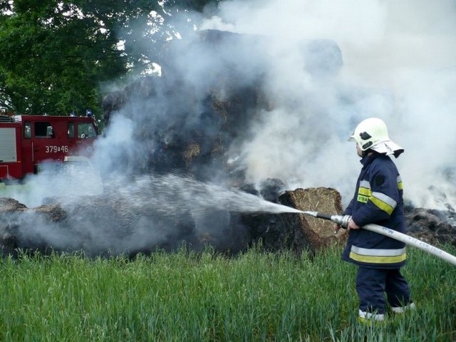 Strażacy ze Skwierzyny ugasili oba pożary. Twierdzą, że to dzieło podpalacza.