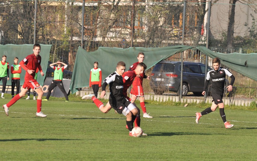 Centralna Liga Juniorów U-17: Wisła - Cracovia. Derby Krakowa pod wodzą... sędzin. "Pasy" przyćmiły "Białą Gwiazdę" [ZDJĘCIA]