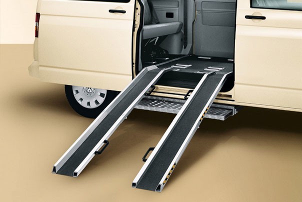 Volkswagen transporter przystosowany do przewozu osób niepełnosprawnych