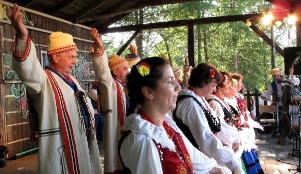 Festiwal folkloru w Trzcinicy
Festiwal folkloru w Trzcinicy.