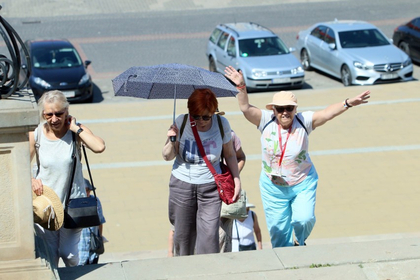 Upał w centrum Lublina. Mieszkańcy miasta oraz turyści szukają ochłody. Zobacz zdjęcia
