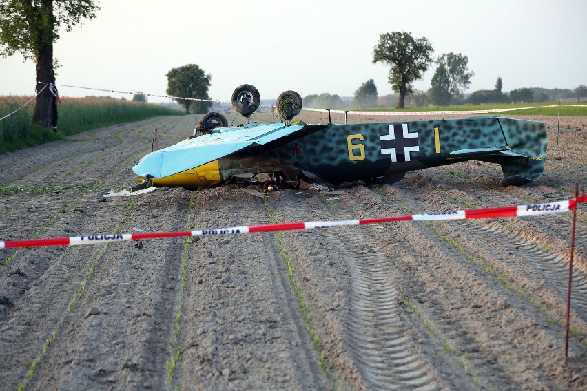 Wypadek awionetki w Milejowcu koło Piotrkowa Trybunalskiego [ZDJĘCIA]