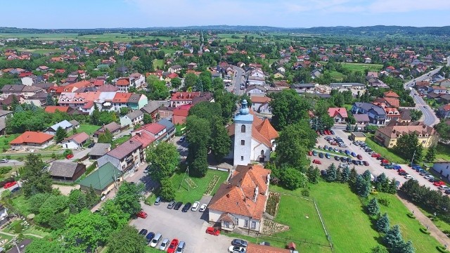 Gd&oacute;w wygląda jak miasteczko, ale ma status wioski. Ruszyły procedury mające doprowadzić do nadania miejscowości praw miejskich