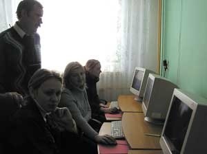 Pracownicy Centrum Informacji: Iwona Konopka, Joanna Rostkowska, Iwona Skowrońska i Roman Płodziszewski 