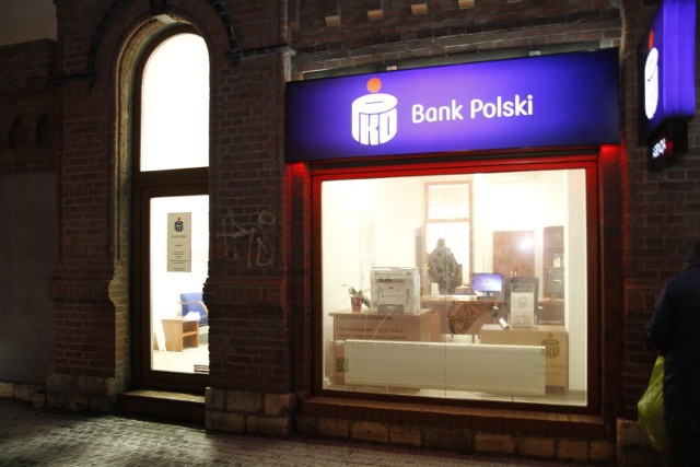 Ajencja PKO BP na pl. Piłsudskiego w Opolu.