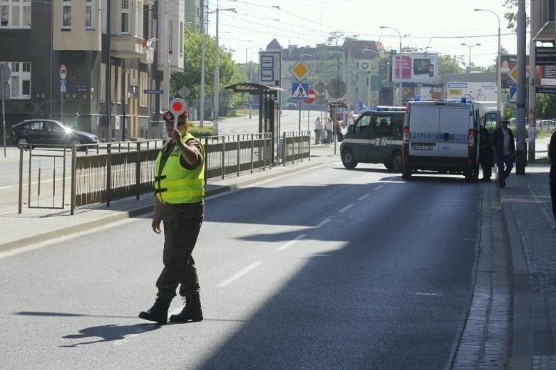 Wrocław: Motocyklista potrącił pieszą na Sienkiewicza (ZDJĘCIA)