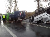 W Puławach bus zderzył się z lawetą (FOTO)