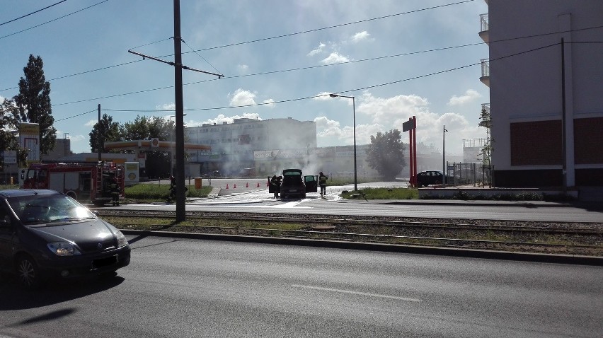 Pożar samochodu przy Szosie Lubickiej w Toruniu