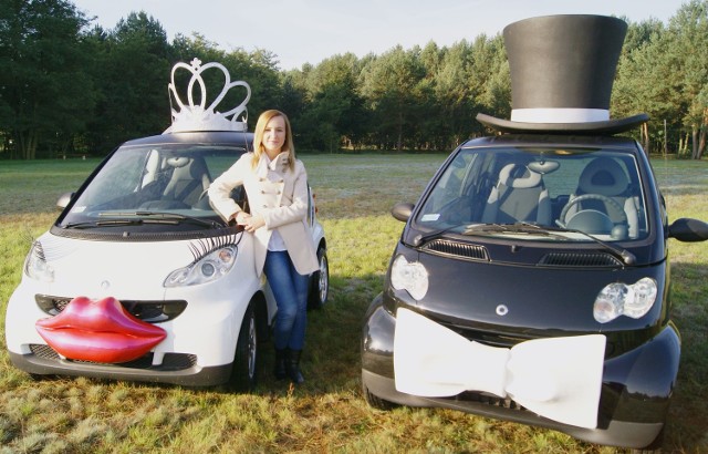 Tak przyozdobionymi samochodami młoda para może pojechać do ślubu. Katarzyna Jankowska, właścicielka firmy Smart Line, ma też ofertę dla firm.