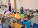 Odlotowe zajęcia "Science Day" dla dzieci w Domu Kultury w Zwoleniu. Zobacz zdjęcia