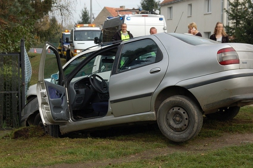 Wypadek pod Wrocławiem. Dwie osoby zostały ranne (ZDJĘCIA)