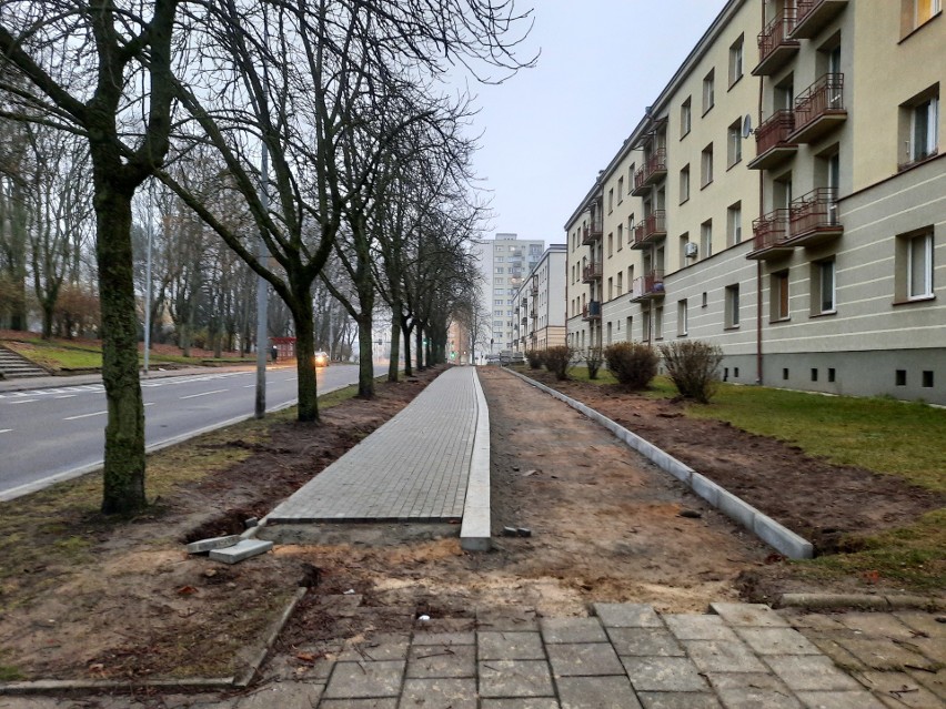Budowa nowego chodnika i ścieżki rowerowej przy ul....