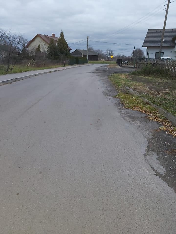 Gmina Sienno. Będzie remont drogi w Starej Wsi. Jest umowa z wykonawcą