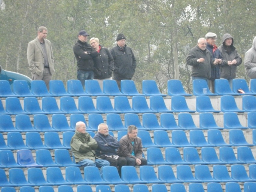 Kibice na meczu Polonia Łaziska Górne - Małapanew Ozimek 1:2...