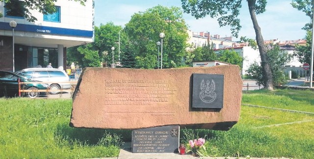 Pomnik poświęcony wykonawcom udanego zamachu na Franza Wittka przy ulicy Solnej w Kielcach