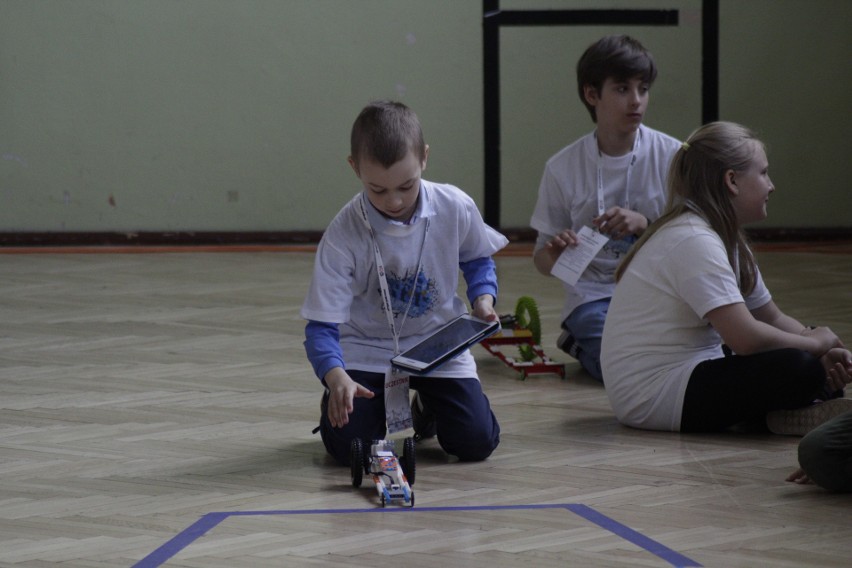 Roboty i ich konstruktorzy rywalizowali w słupskim Elektryku (zdjęcia)