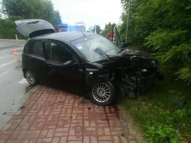 Chybice. Rano zderzyły się tu osobówka i samochód ciężarowy.