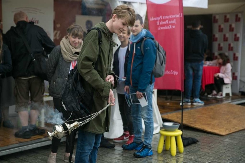 Kraków. Grupowe łapanie cząstek smartfonami i szachy na Festiwalu Nauki i Sztuki