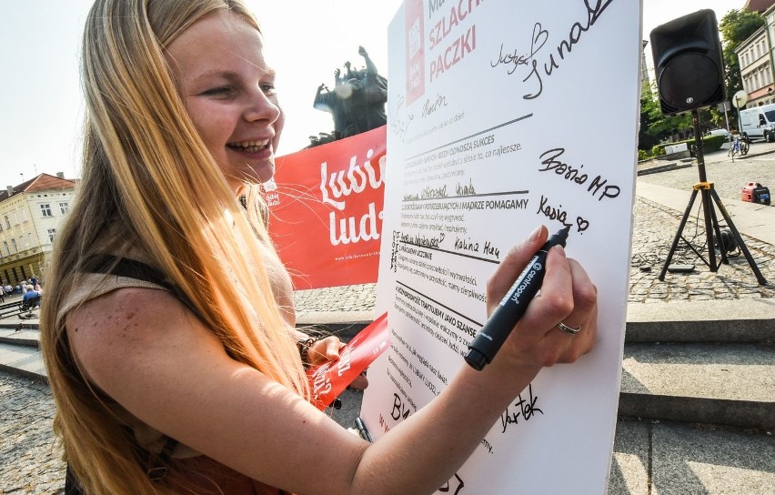 "Szlachetna Paczka" ruszyła z nową kampanią społeczną pod...