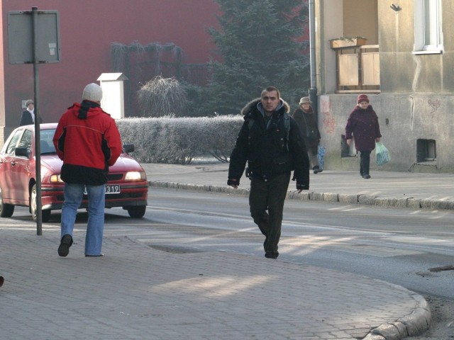 Rafał Feliniak zrezygnował z poruszania się po mieście autem.- Są okropne korki i często dochodzi do kolizji - mówi mieszkaniec miasta.