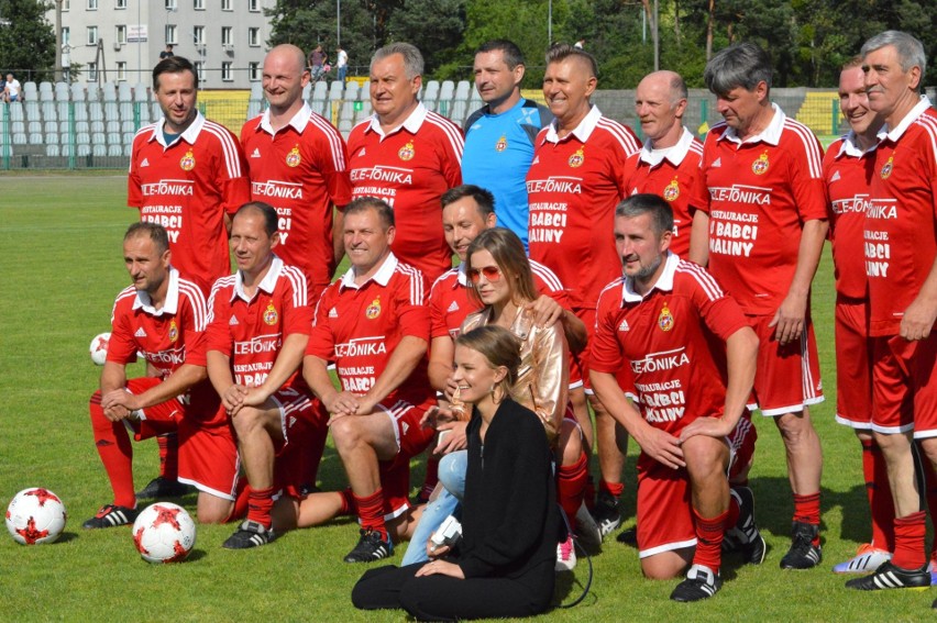 Pomysł obchodów 30-lecia awansu Stali do ekstraklasy był...