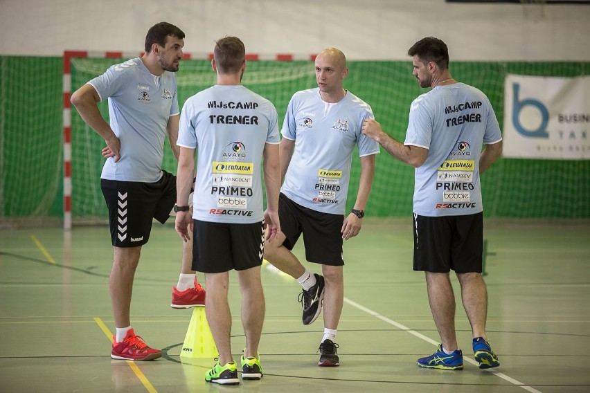 Michał Jurecki i Mateusz Jachlewski zapraszają dzieci na obóz. Ruszają zapisy