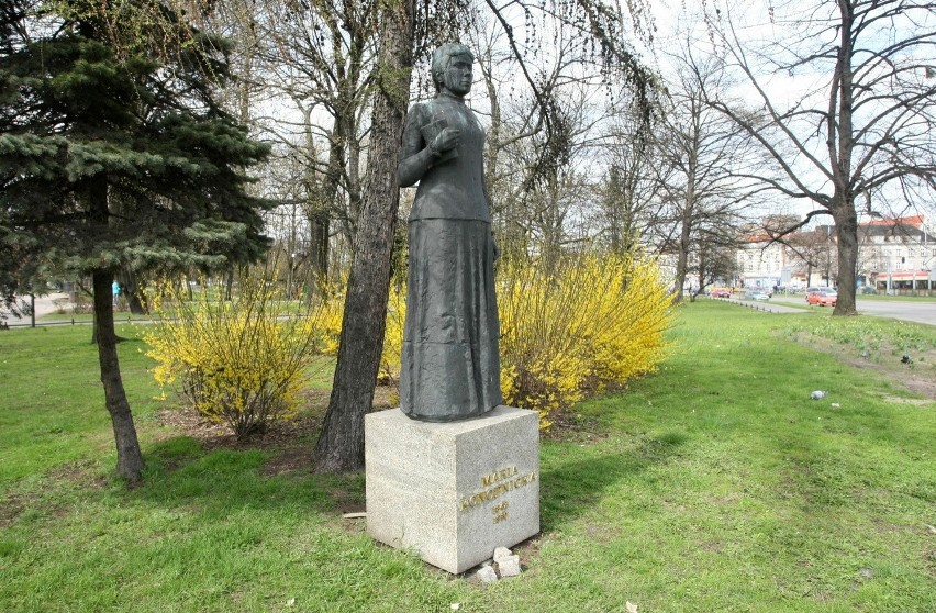 "Rota" napisana w 1908 r. przez Marię Konopnicką (jej pomnik...