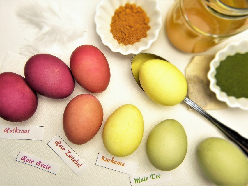 Naturalny sposób barwienia jajek