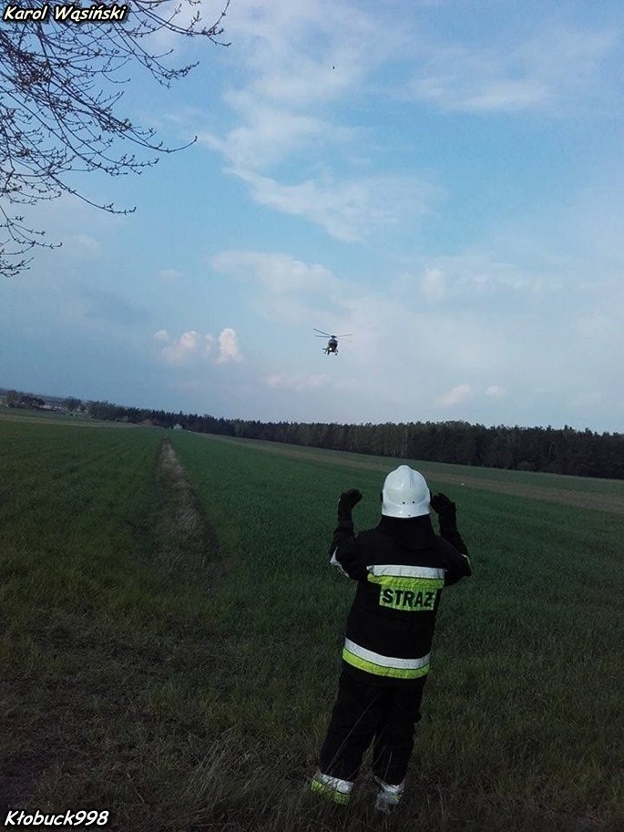 Groźny wypadek w miejscowości Przystajń. Samochód dachował....