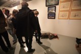 Spały po psychotropach w muzeum [ZDJĘCIA]