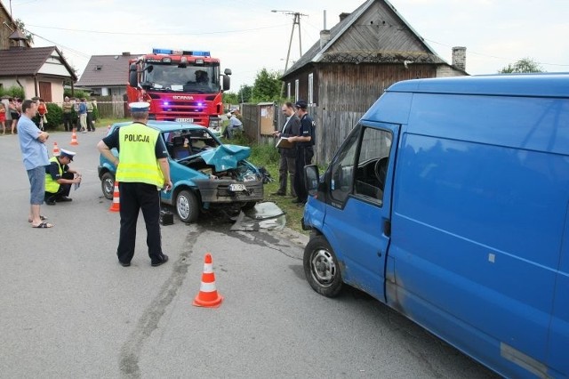Na miejscu śmiertelnego wypadku w Słopcu Szlacheckim (powiat kielecki).