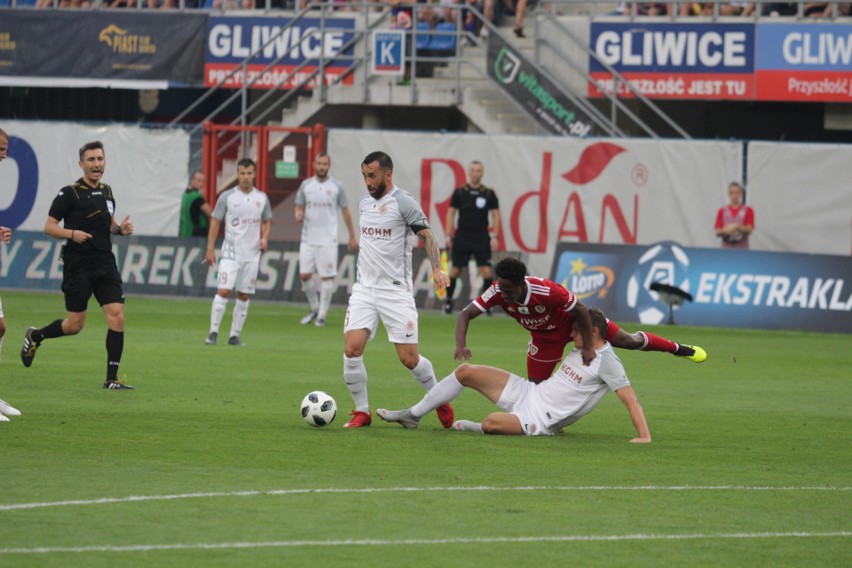 Piast Gliwice – Zagłębie Lubin 2:1. Trzecia z rzędu wygrana. W Gliwicach mają lidera! RELACJA, ZDJĘCIA