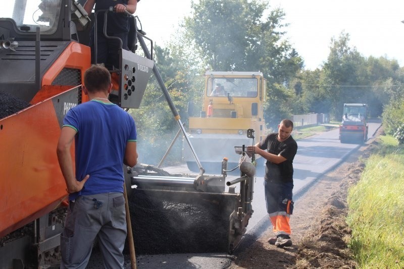 Trwa przebudowa droga Kunice – Gdów. Są utrudnienia w ruchu [ZDJĘCIA]