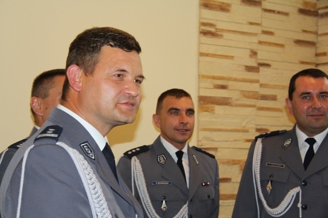 Mł. insp. Stanisław Panek (z lewej) został w piątek nowym komendantem policji w powiecie międzyrzeckim.