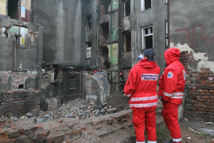 Świetochłowice: Zawaliły się dwie przybudówki na ul. Barlickiego [ZDJĘCIA]