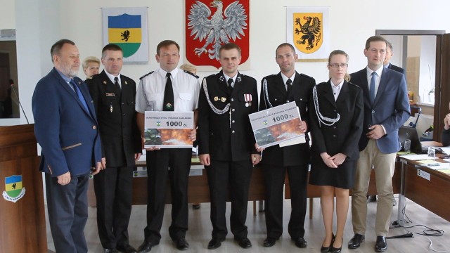 Strażacy z gminy Krokowa odebrali nagrody za bohaterską akcję w Lisewie