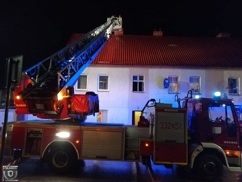 Do pożaru doszło w niedzielę wieczorem w Polanowie. Strażacy...