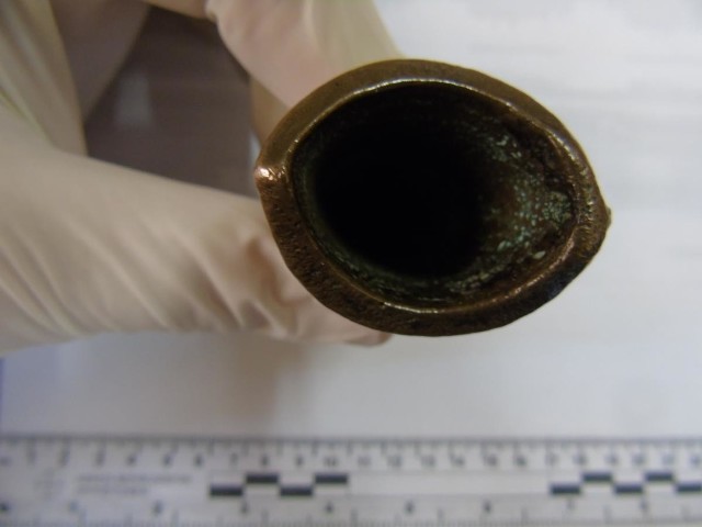 Ten przedmiot jest bardzo stary. Zdaniem archeologów może pochodzić z okresu od 1300 do 1000 lat p.n.e