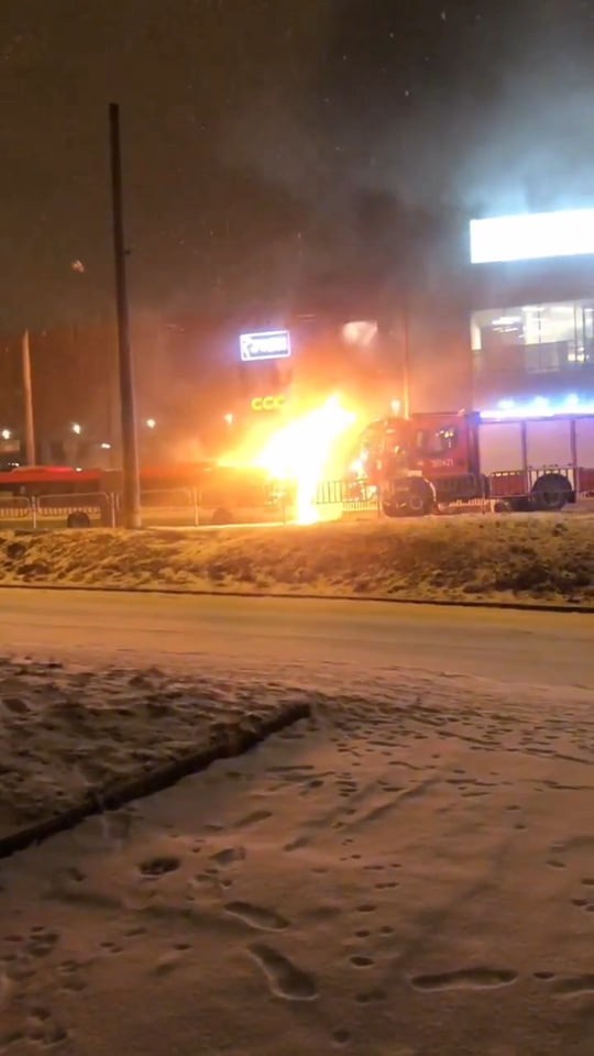 Lublin. Pożar autobusu na ul. Orkana. Zobacz zdjęcia i wideo 