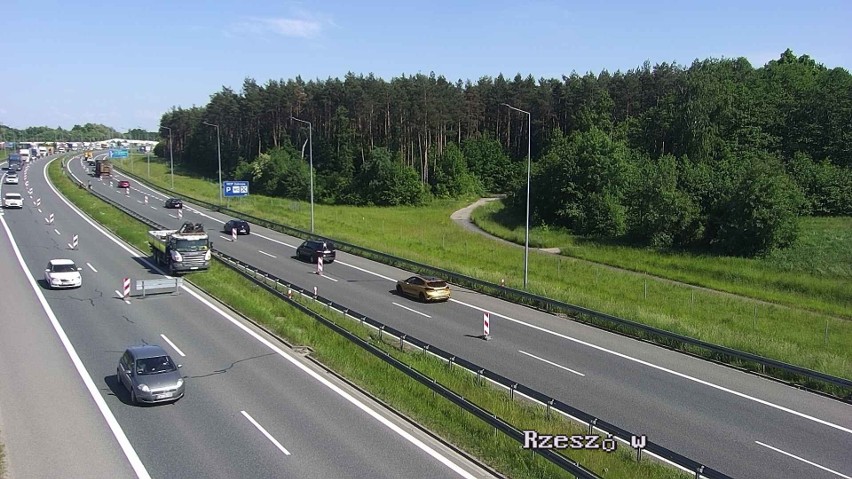 A4 pomiędzy Targowiskiem i Krakowem na wysokości MOP Podłęże...