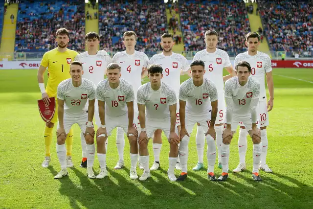 Piłkarze reprezentacji Polski przed meczem eliminacyjnym piłkarskich mistrzostw Europy drużyn do lat 21, z Bułgarią