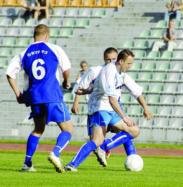 Piłkarze Gryfa 95 Słupsk w sobotę o godz. 17.00, podejmą na stadionie przy ulicy z Zielonej Czarnych Pruszcz Gdański.