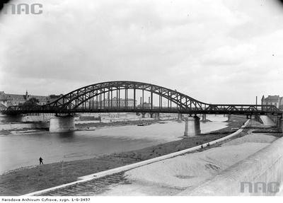 Most Józefa Piłsudskiego na Wiśle w Krakowie. Most został...